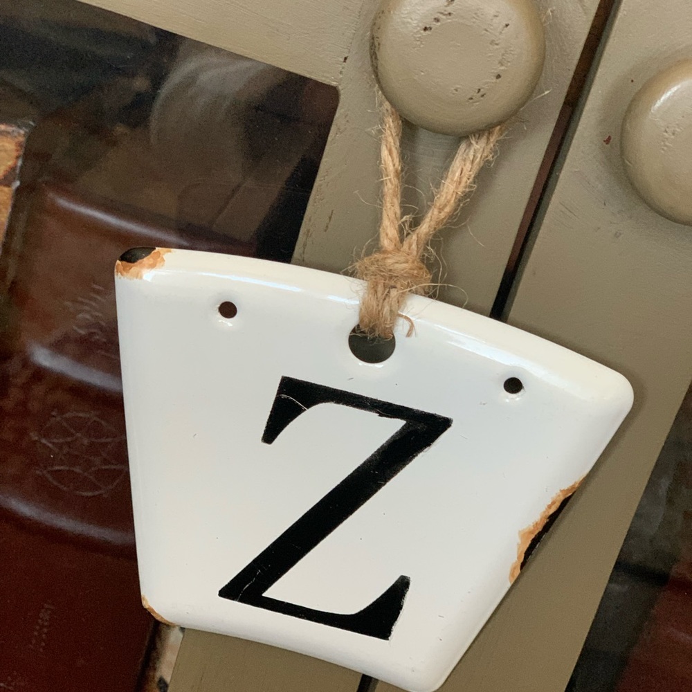 NEW Enamel  Metal Monogram Ornament Decor Distressed Letter “Z” - Picture 2 of 4